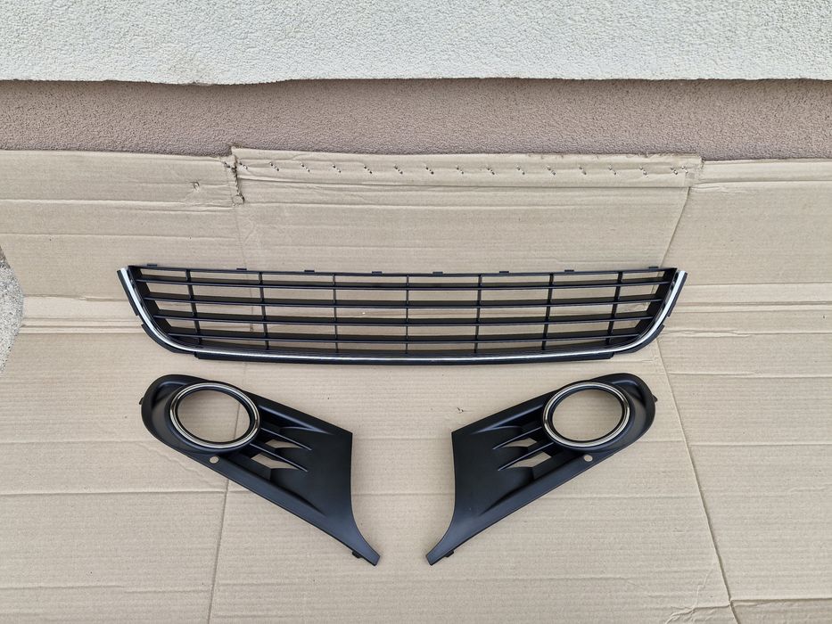 Grila grile  Vw Golf 6 hackback si combi 2008-2012
