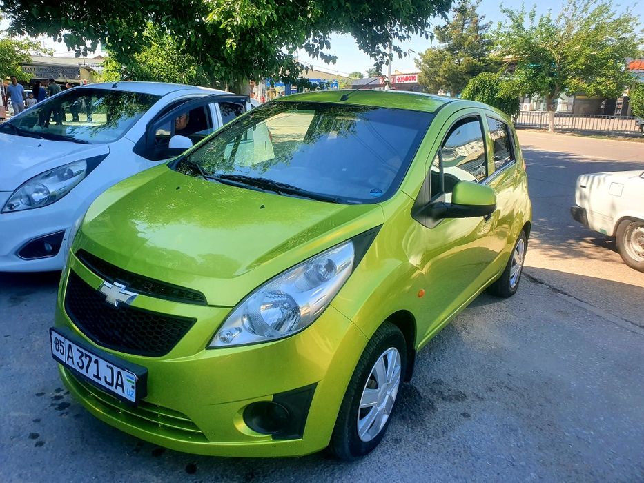 Spark 2 pozitsiya srochna sotiladi