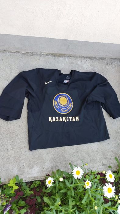 Продам хоккейную форму