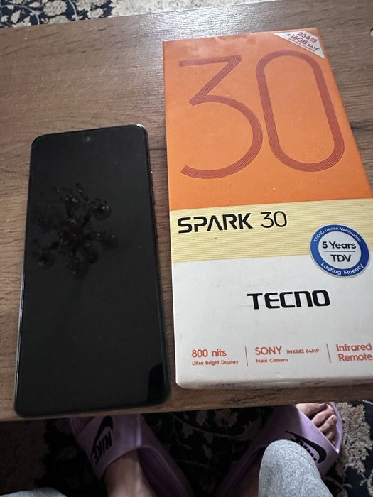 Телефон tecnо 256гб
