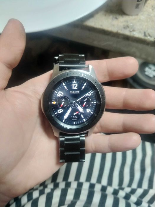 Продам часы samsung