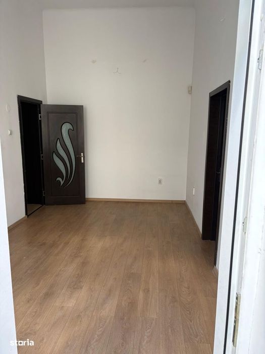 Apt versatil ultracentral 40 mp pivniță 13 mp — fotografia 1