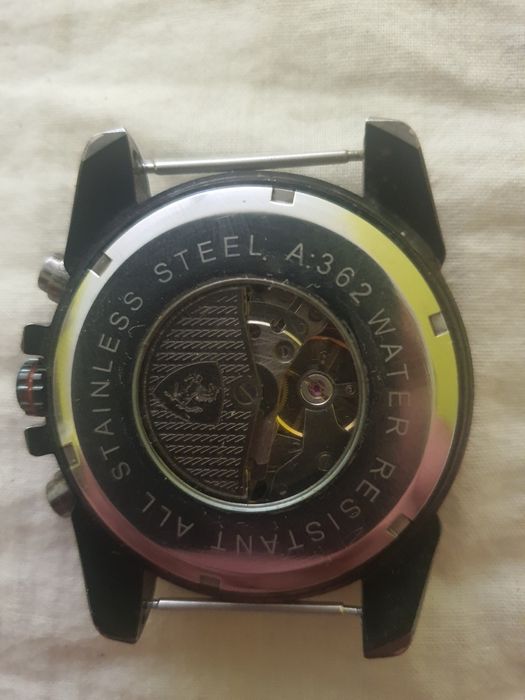 Часовник Ferrari