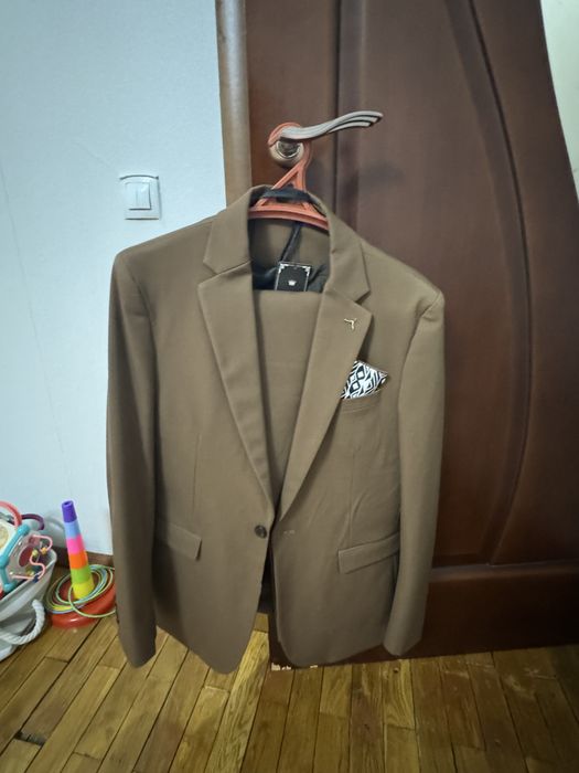 Костюм двойка новый