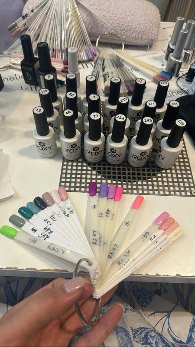 Гел Лак  различни марки 70 бр