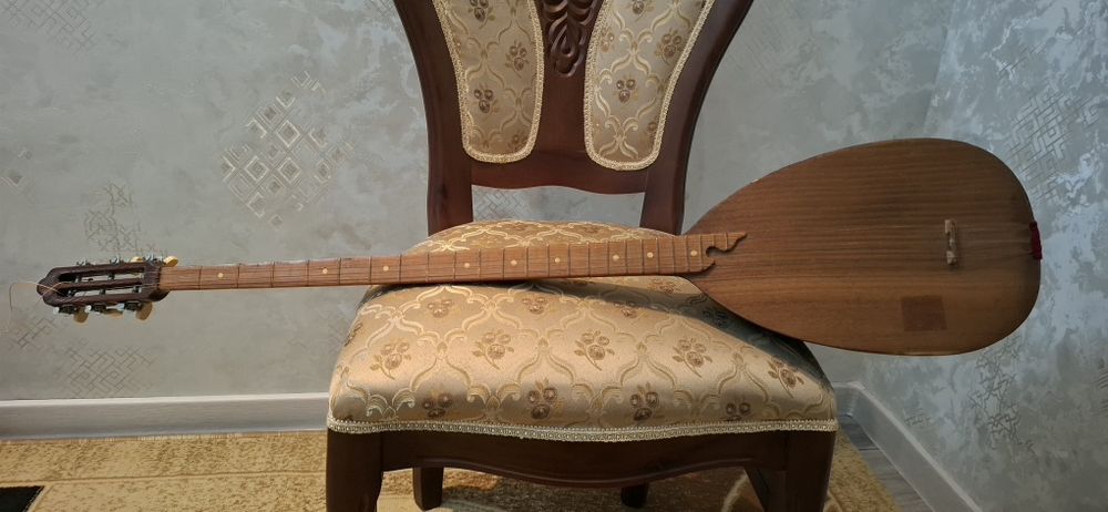 Прдаётся музикальный инструмент :СОЗ в хорошом состоянии.