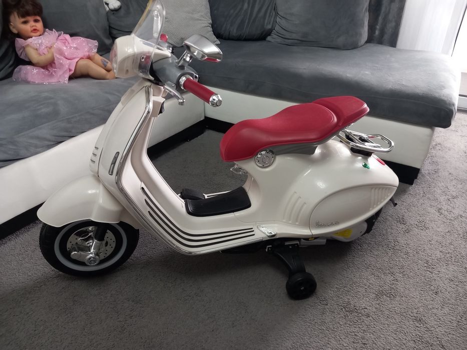 Scuter / motocicleta electrica copii, Piaggio vespa