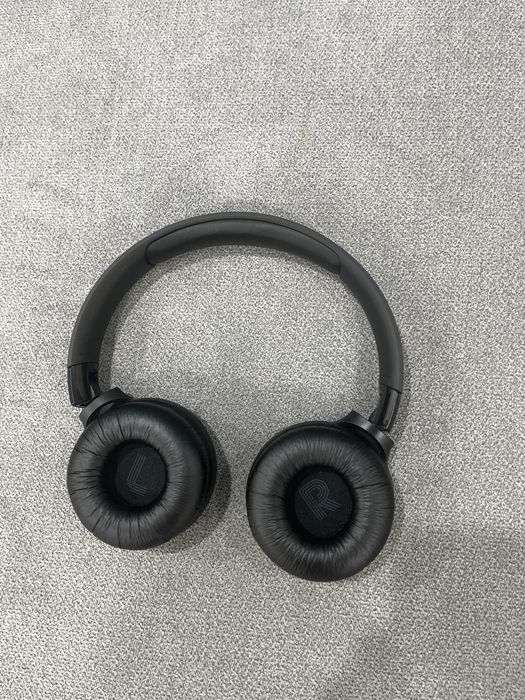 jbl tune 520bt.