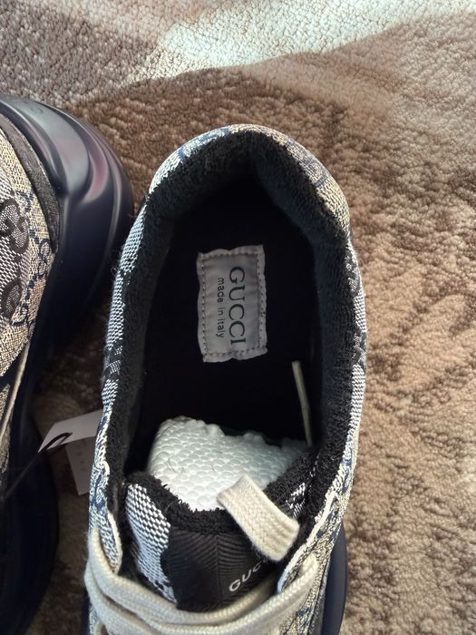 Papuci gucci rhyton