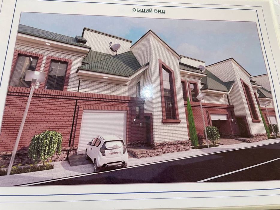 Продаётся двухэтажный коттедж в г.Зарафшан с видом на озеро