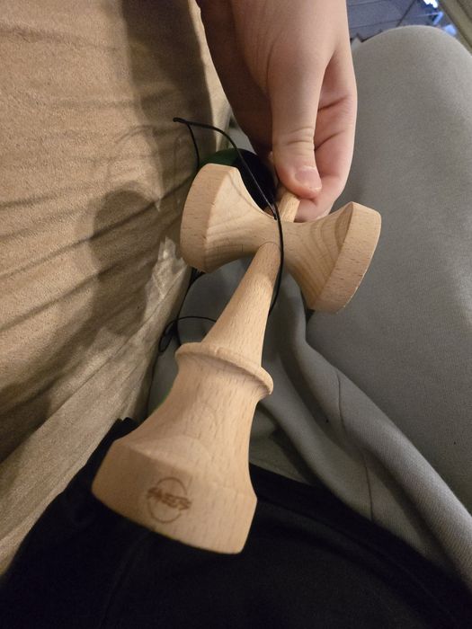 Kendama sweets turbo shape folosită