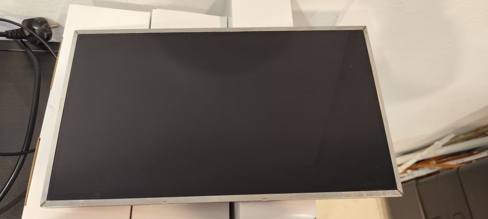 Display laptop LTN156AT09