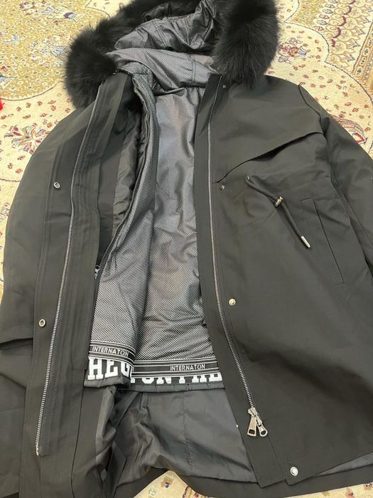 Продам парка женская