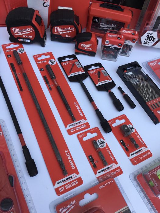 Milwaukee Ударни Битове, Накрайници , Ролетки , Чукове , Бургии и др