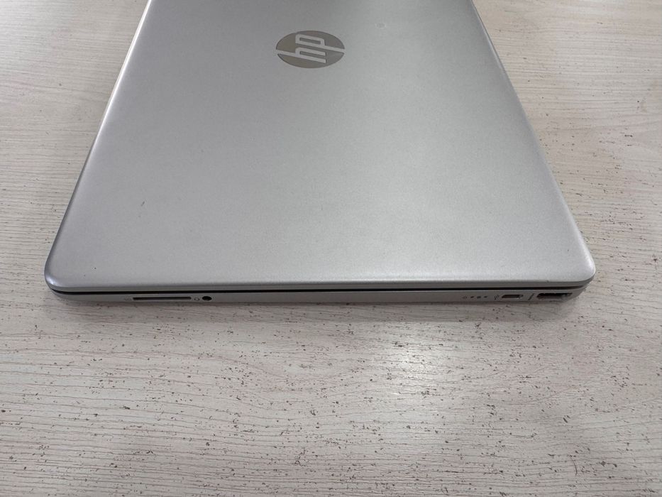 Noutbook Hp i5 sotiladi