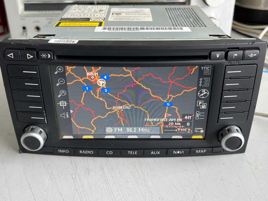 Оригинални автомобилни радио CD навигация