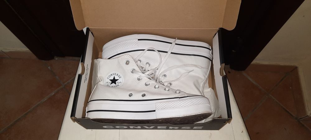 Nike Air Jordan 1,  Converse N 39