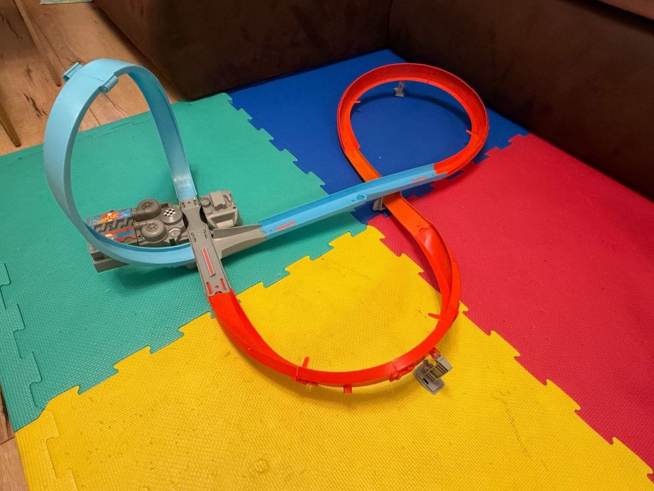 Писти Hot wheels