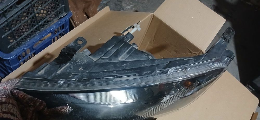 Фара гранта фл левая