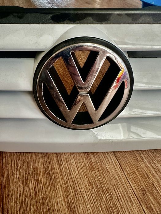 Решетка радиатора VW VENTO