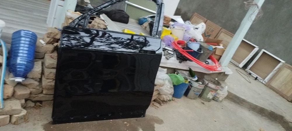 Li 9 олди чап эшик