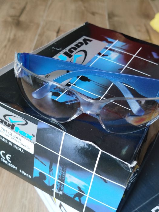 Краги, перчатки кожаные, очки, беруши