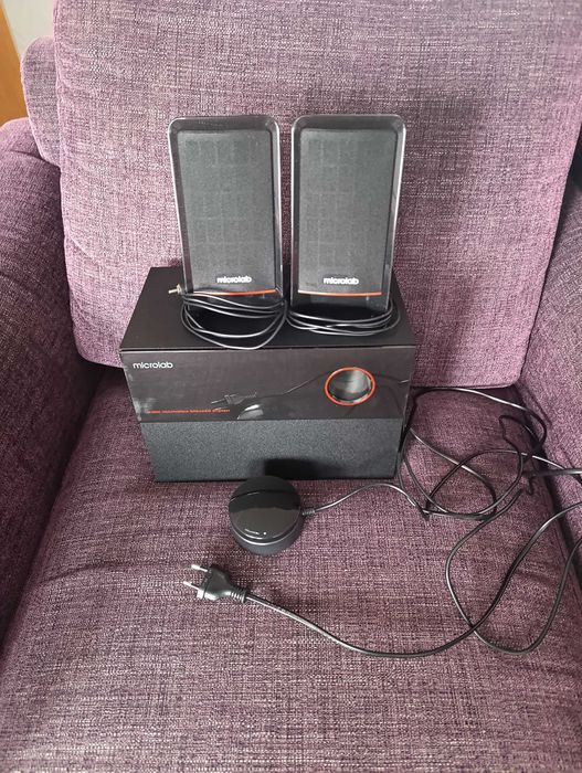 Продам колонки Microlab M-200