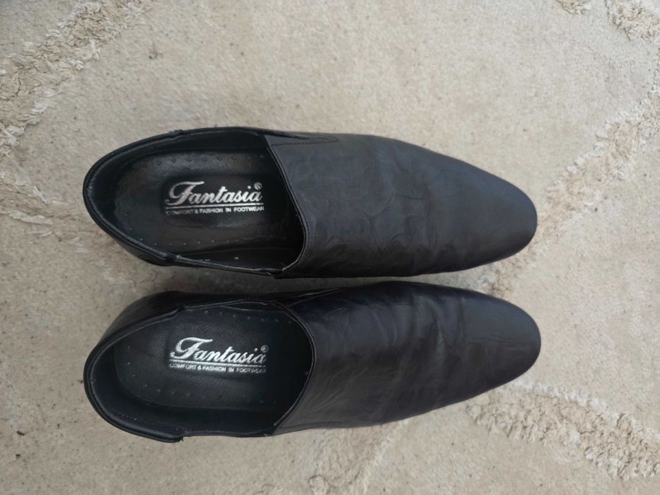 Продавам кожени обувки