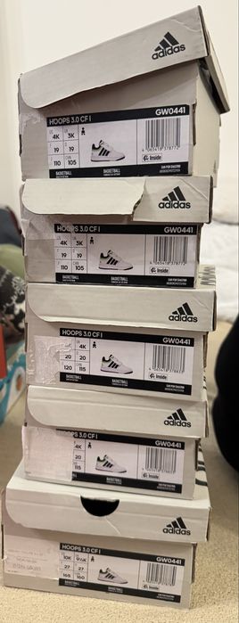 Бебешки маратонки оригинални, нови на Adidas