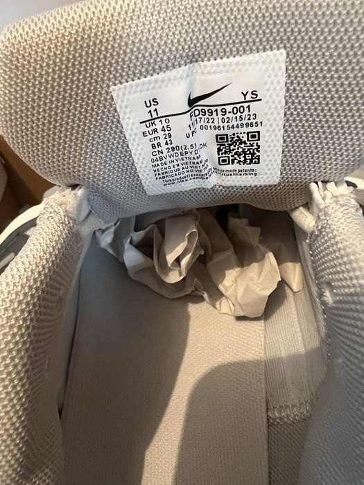 Продам кроссовки Nike