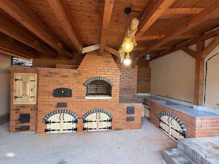 Gratar curte din caramida