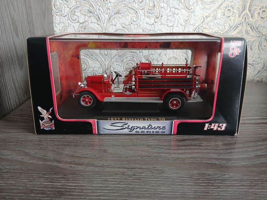 Коллекционные модели в маштабе 1/43.