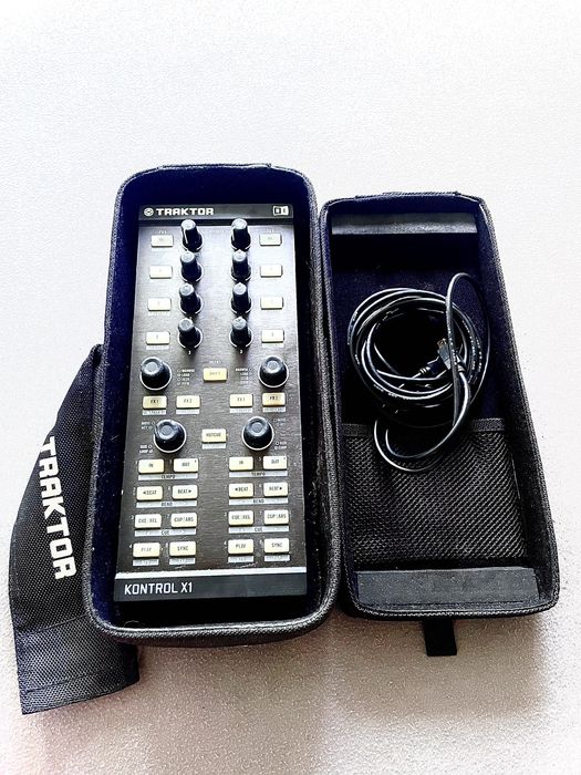 Controller Native Instruments Traktor X1