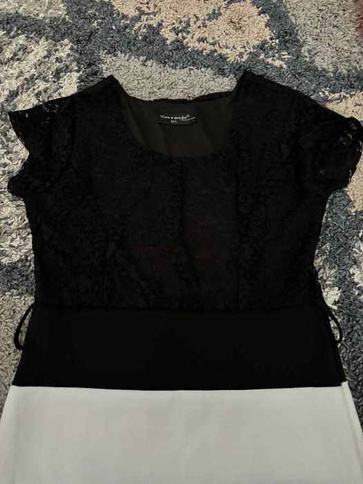 Черно-бяла рокля