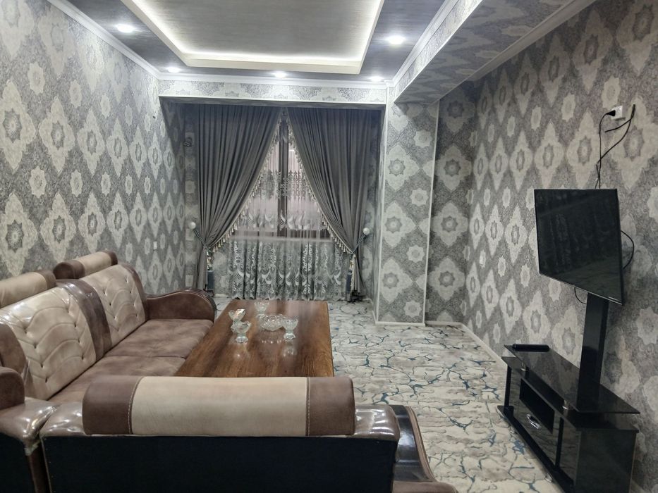 Namangan kunli kvartira 4mikra rayonda  bezzaks quyamiz pokiza joy