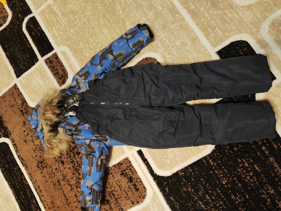 Зимняя куртка с комбинезоном