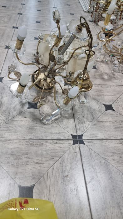 Продам люстры недорого!