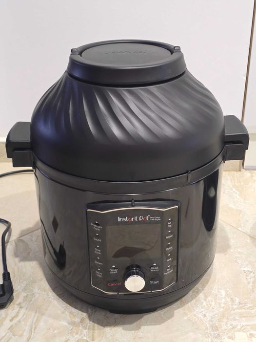 Instant Pot Pro CRISP + AIR FRYER 7.6 литра, с допълнителни приставки