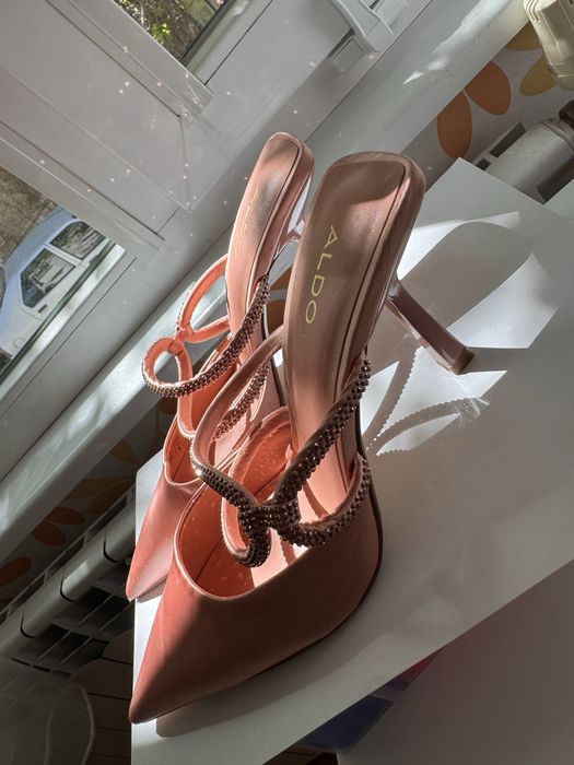 Дамси сатенени сандали ALDO