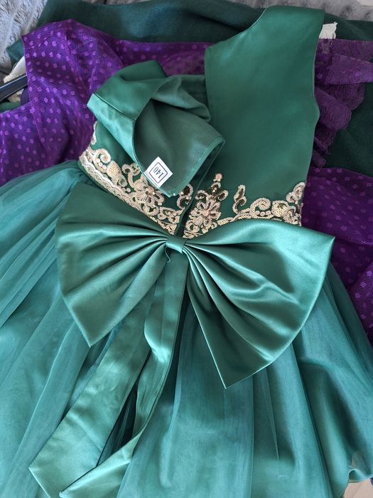 Продам подростковые платья