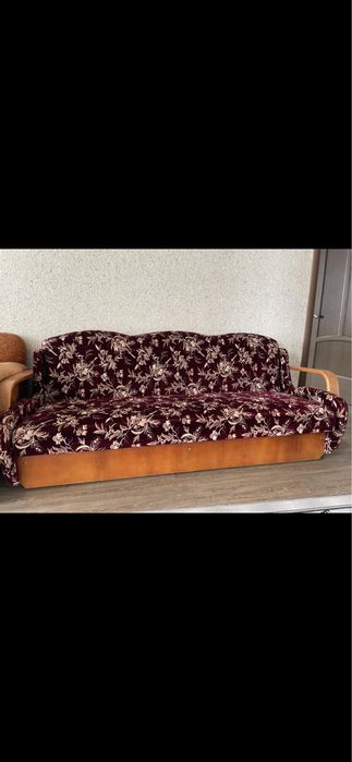 Продам срочно диван книжка