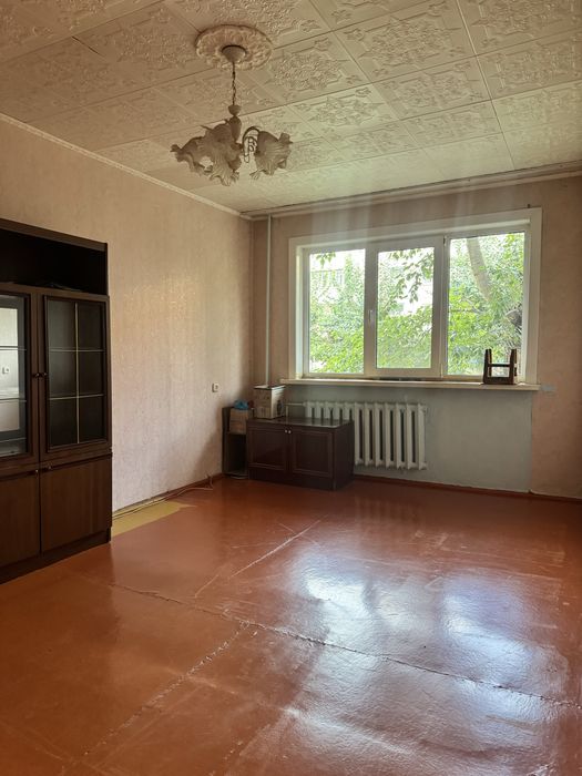 Продам 2 комнат. квартиру