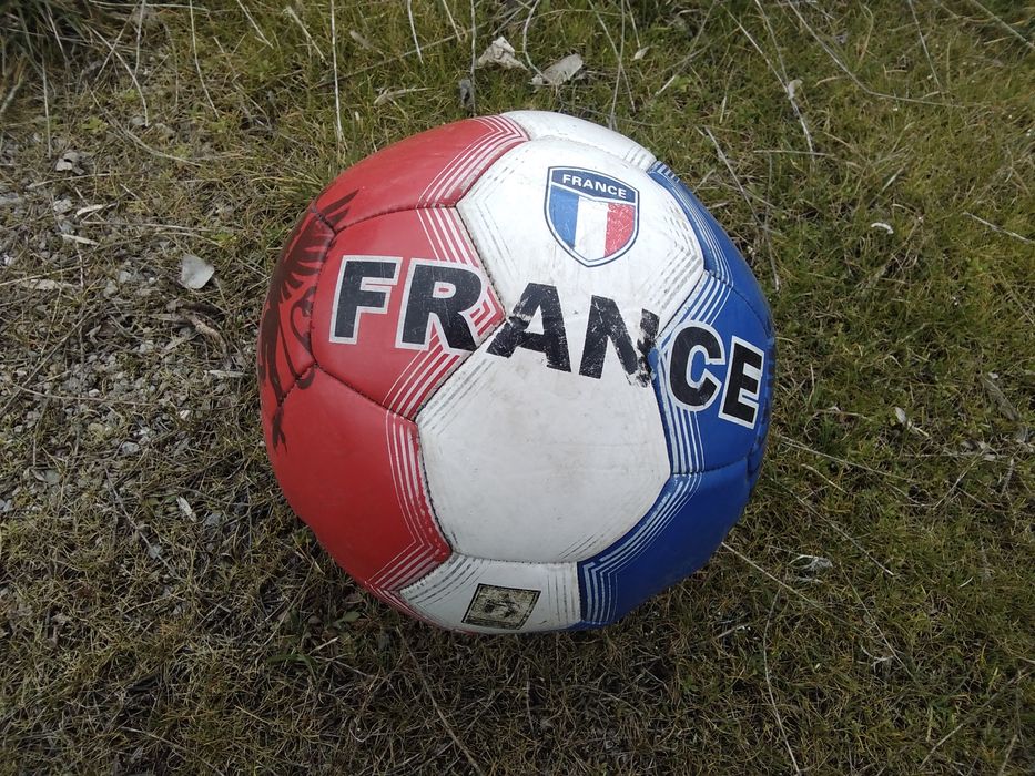 Футболна топка .