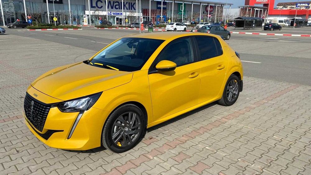 Vand Peugeot 208 Benzina Unic proprietar