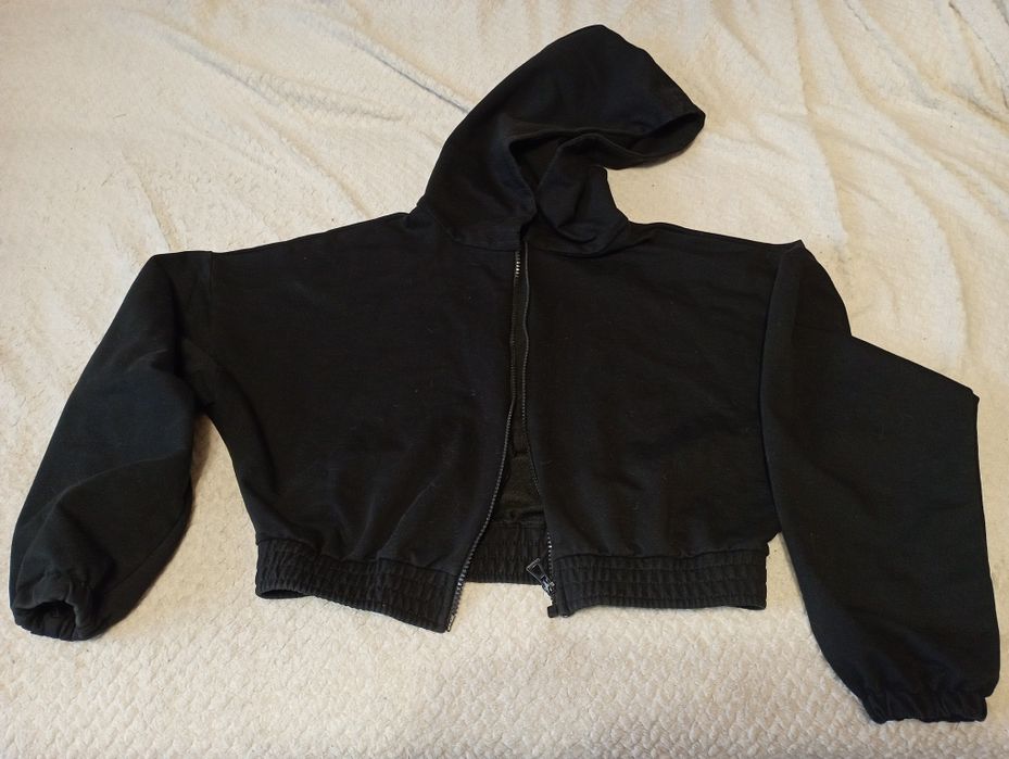 Продаю  женские молодежные вещи