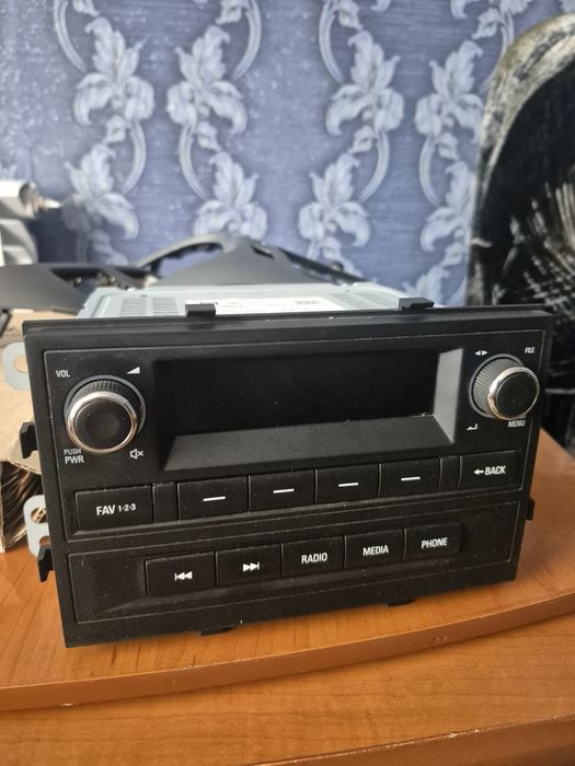 Продам магнитолу