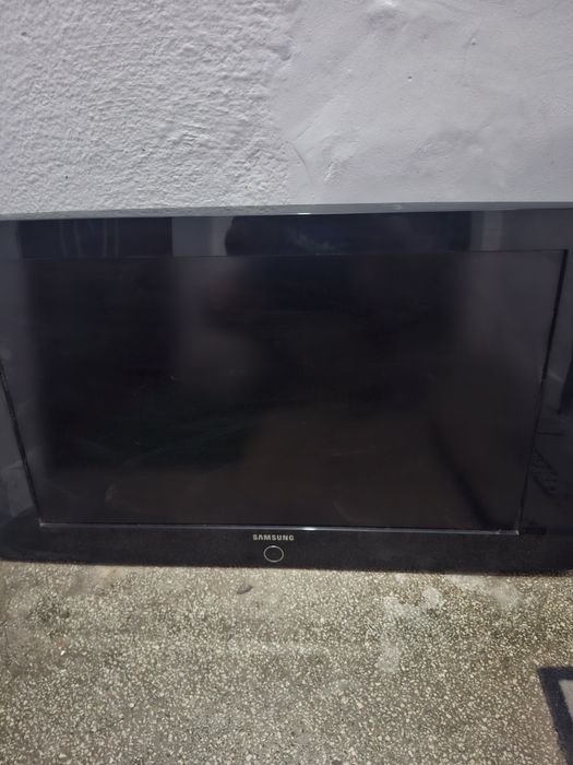 Vind televizor samsung pentru piese
