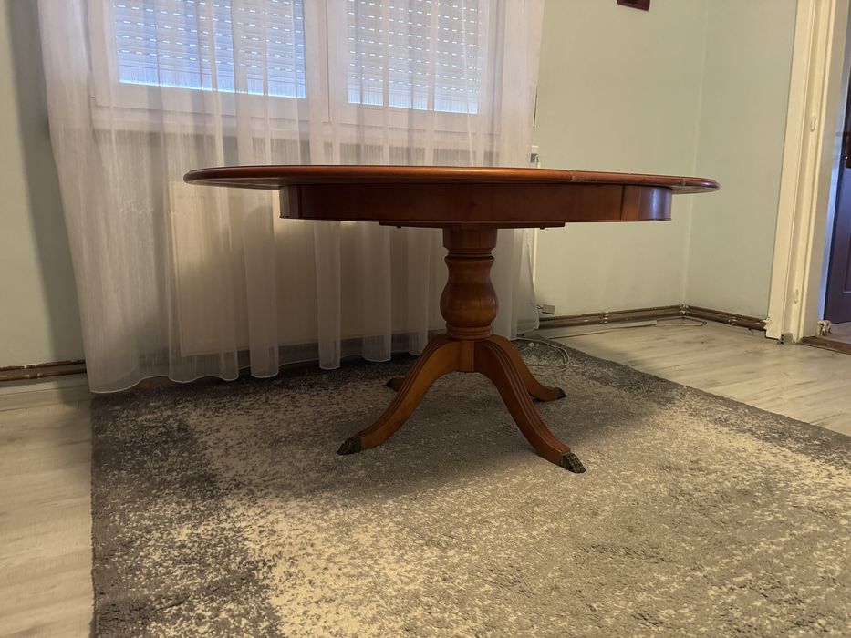 Vand mobila de sufragerie