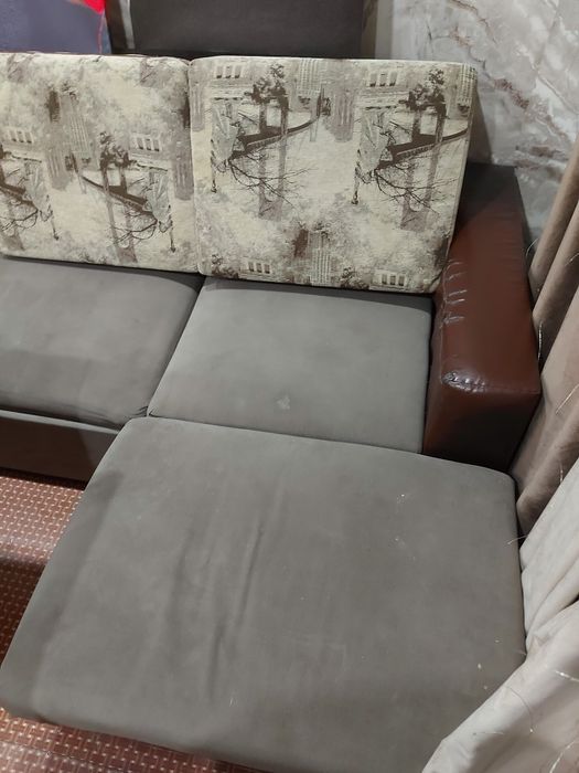 Отдам бесплатно угловой диван!