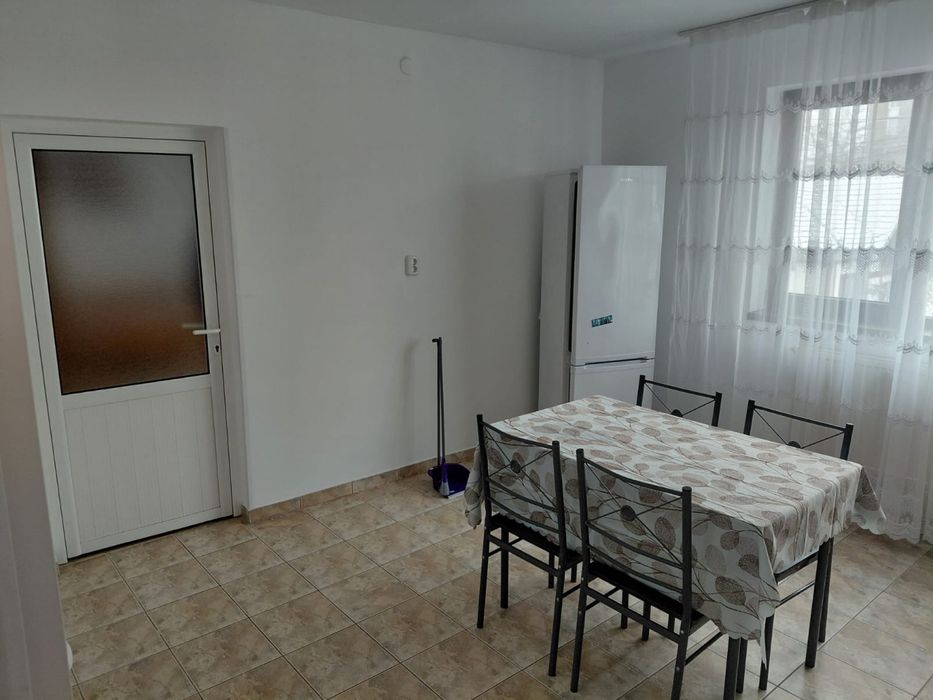 Garsonieră de închiriat in vilă– 45 m², utilată, Găvana, Pitești